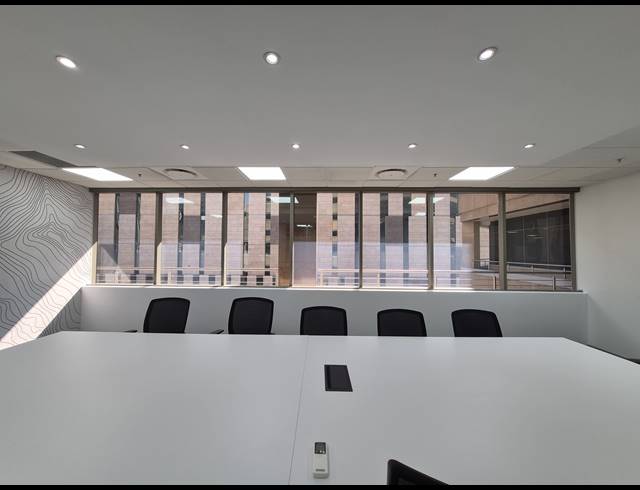 552M² OFFICE TO LET IN SANDTON CENTRAL